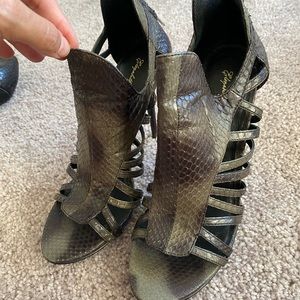 Elizabeth James Heels